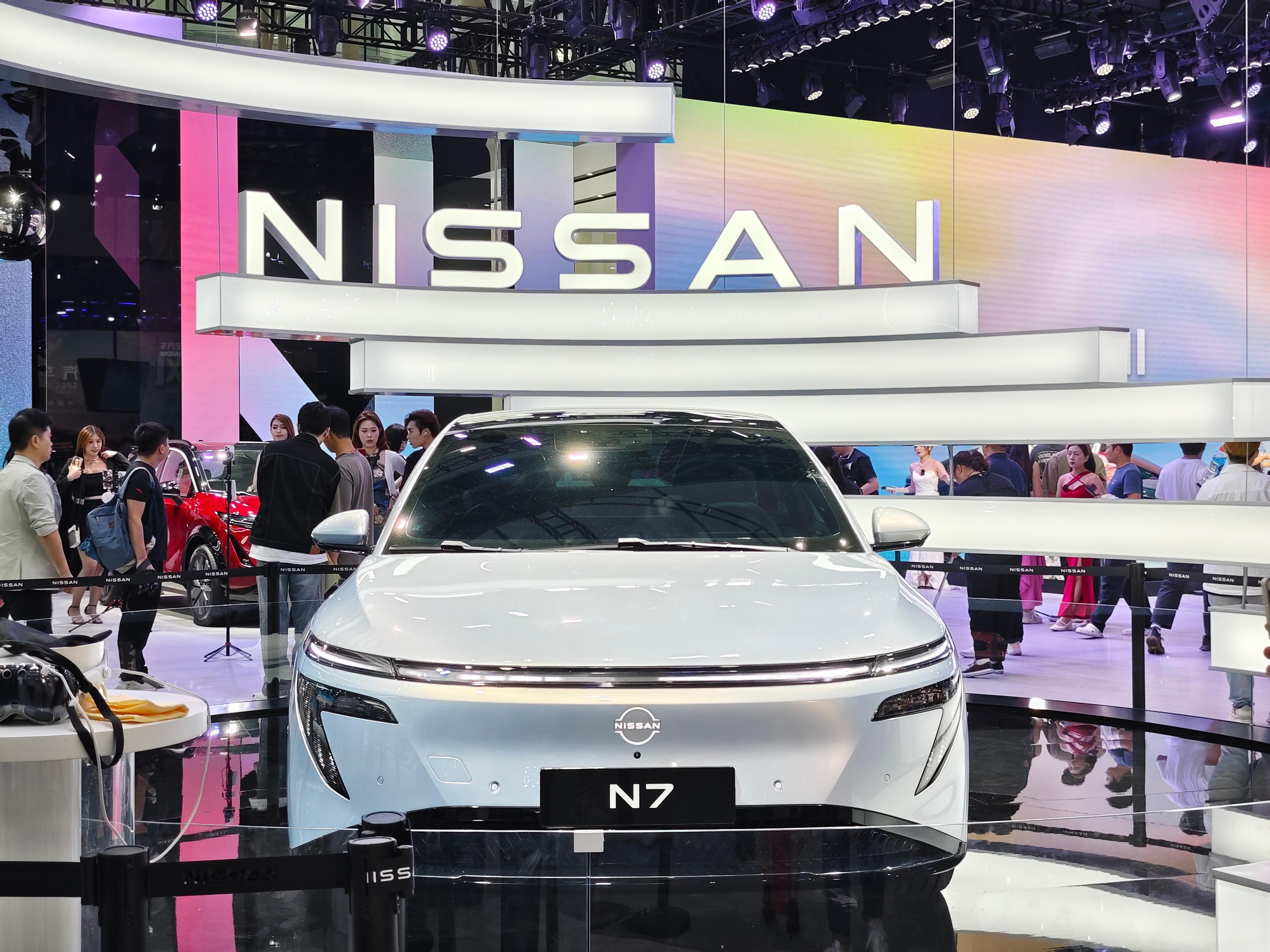 2024广州车展  东风日产旗下全新中大型纯电轿车——N7正式亮相。东风日产焕新