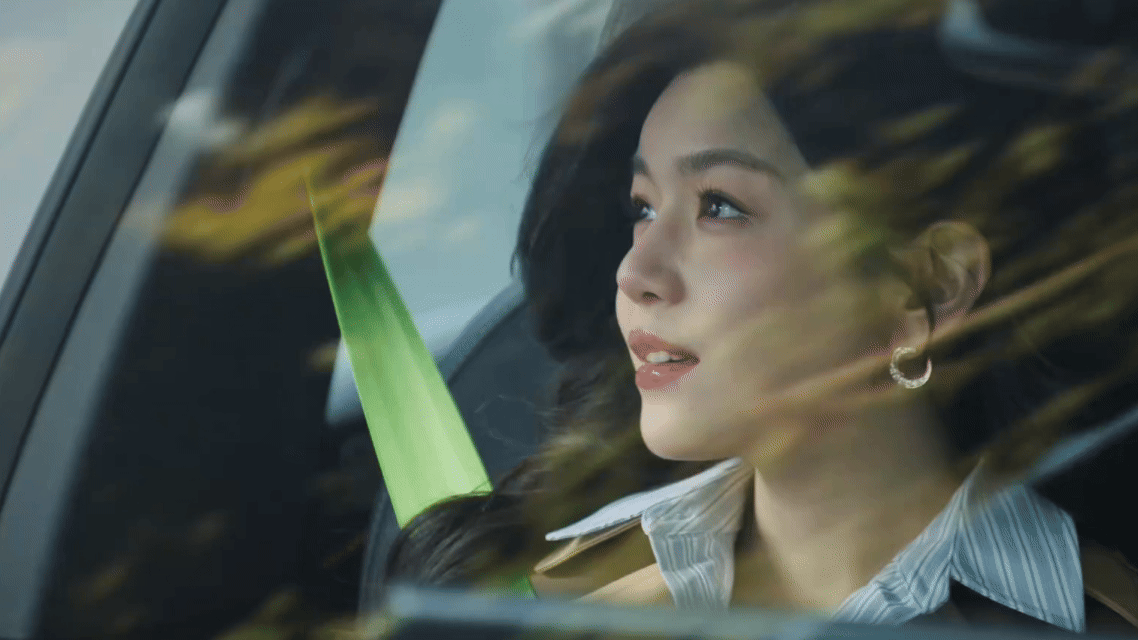 陈妍希说谢谢你一直懂我 温柔藏于细节，舒适源于懂得。陈妍希在专属的安静空间里，卸