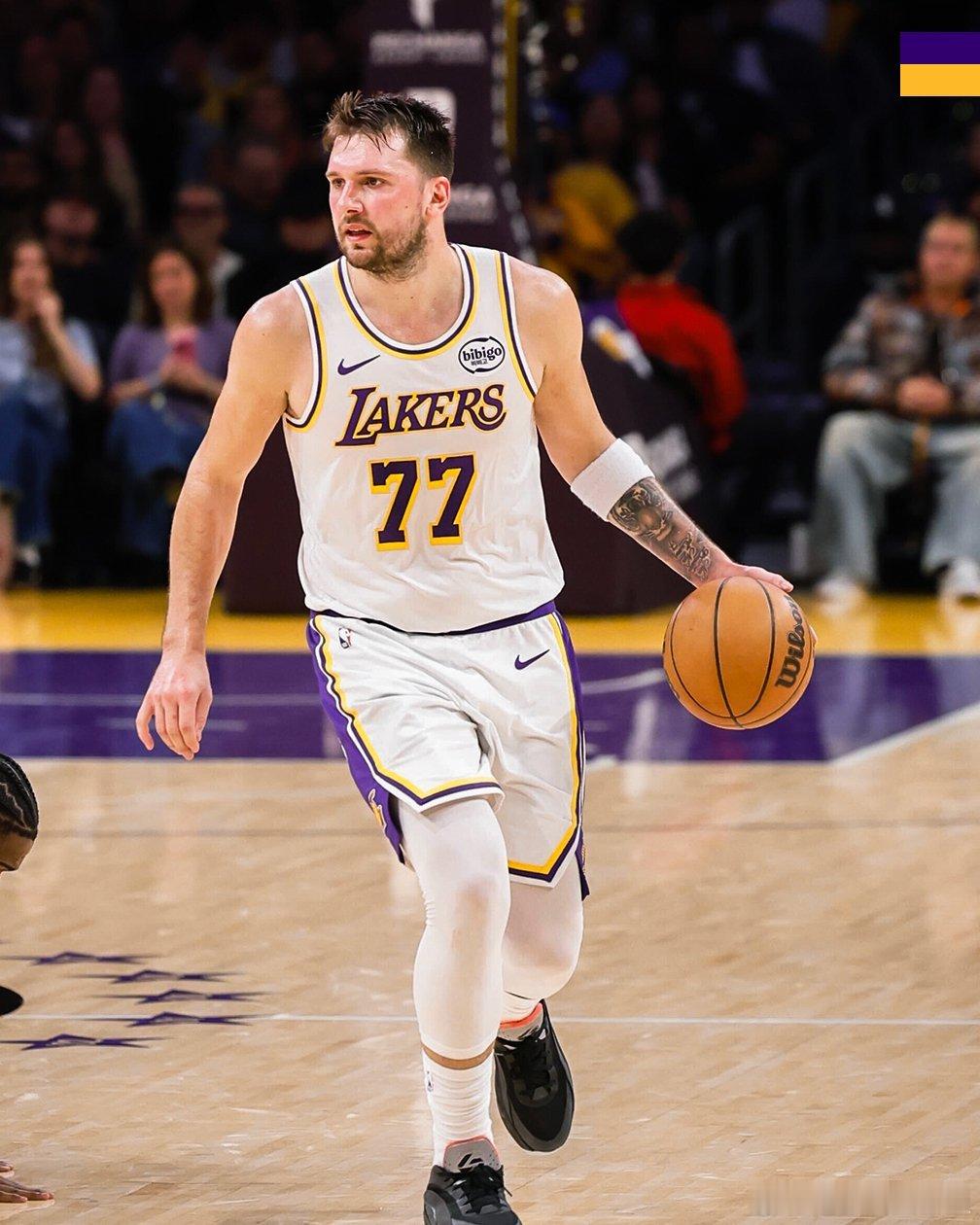 东契奇谈及自己的腹股沟伤势时表示：“没什么大碍，不算严重，我会试着带伤出战。” 