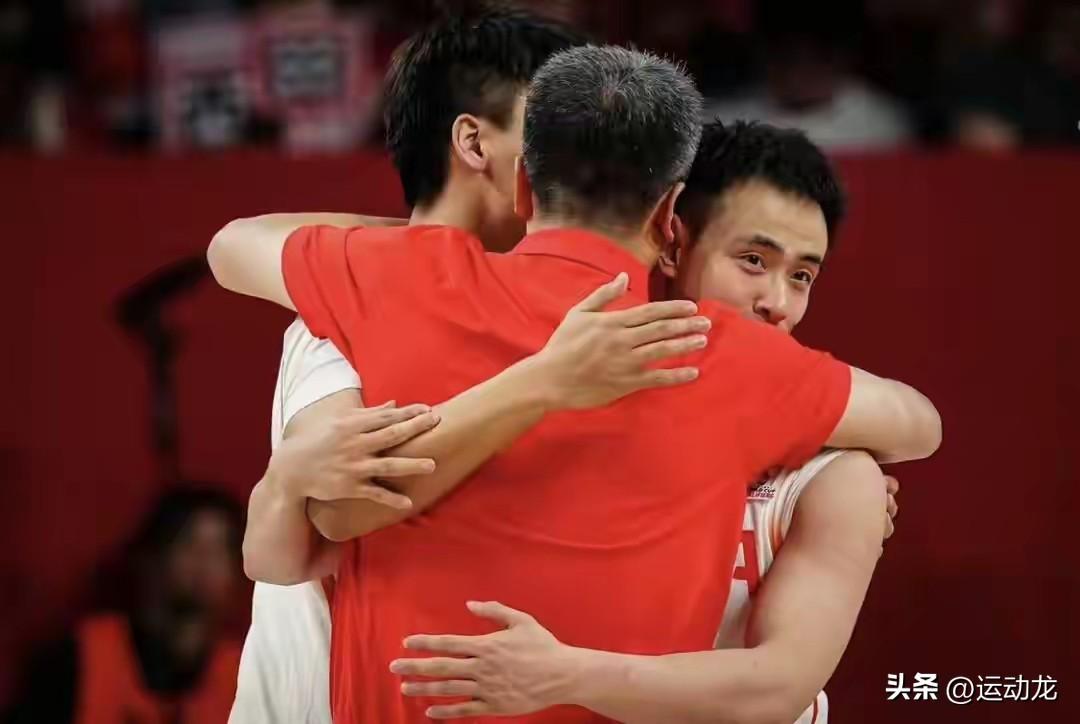 郭士强手下两位队长，赵睿和赵继伟性格反差鲜明，一位外向刚猛，一位内敛沉稳。
赵睿