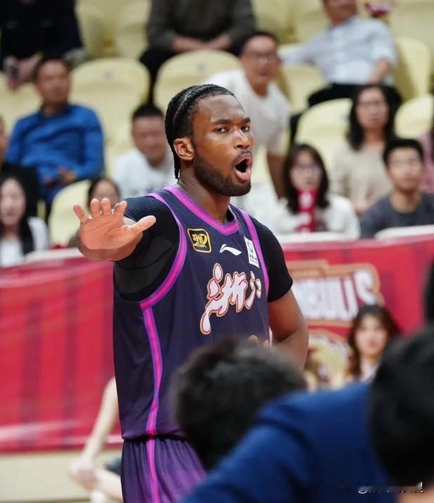 四支队伍争两个季后赛名额。
宁波，广州，北控，吉林。
现在已经有10支队伍稳进季