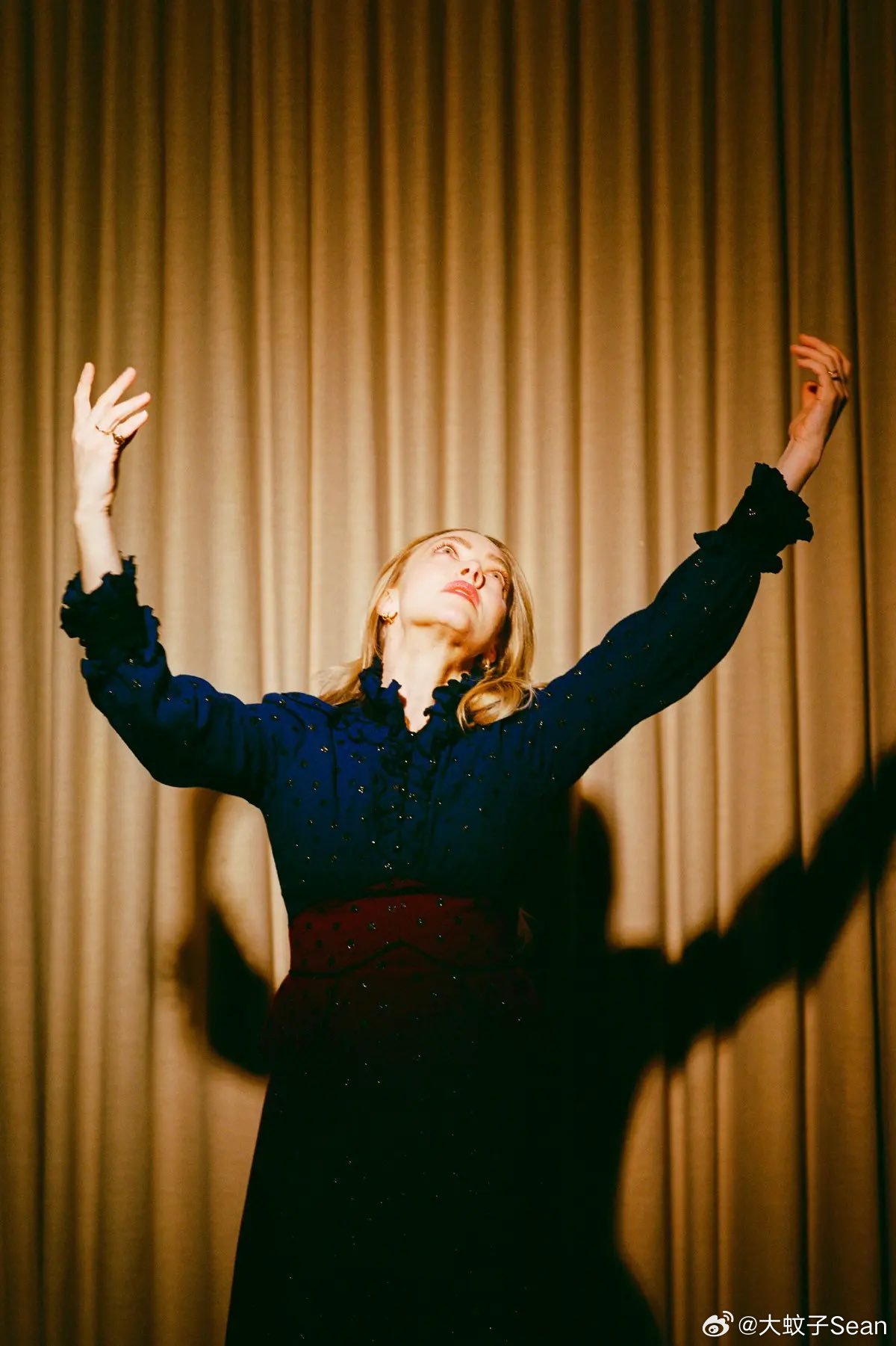 Amanda Seyfried阿曼达塞弗莱德回应撞档电影《至尊马蒂》的高调宣发（