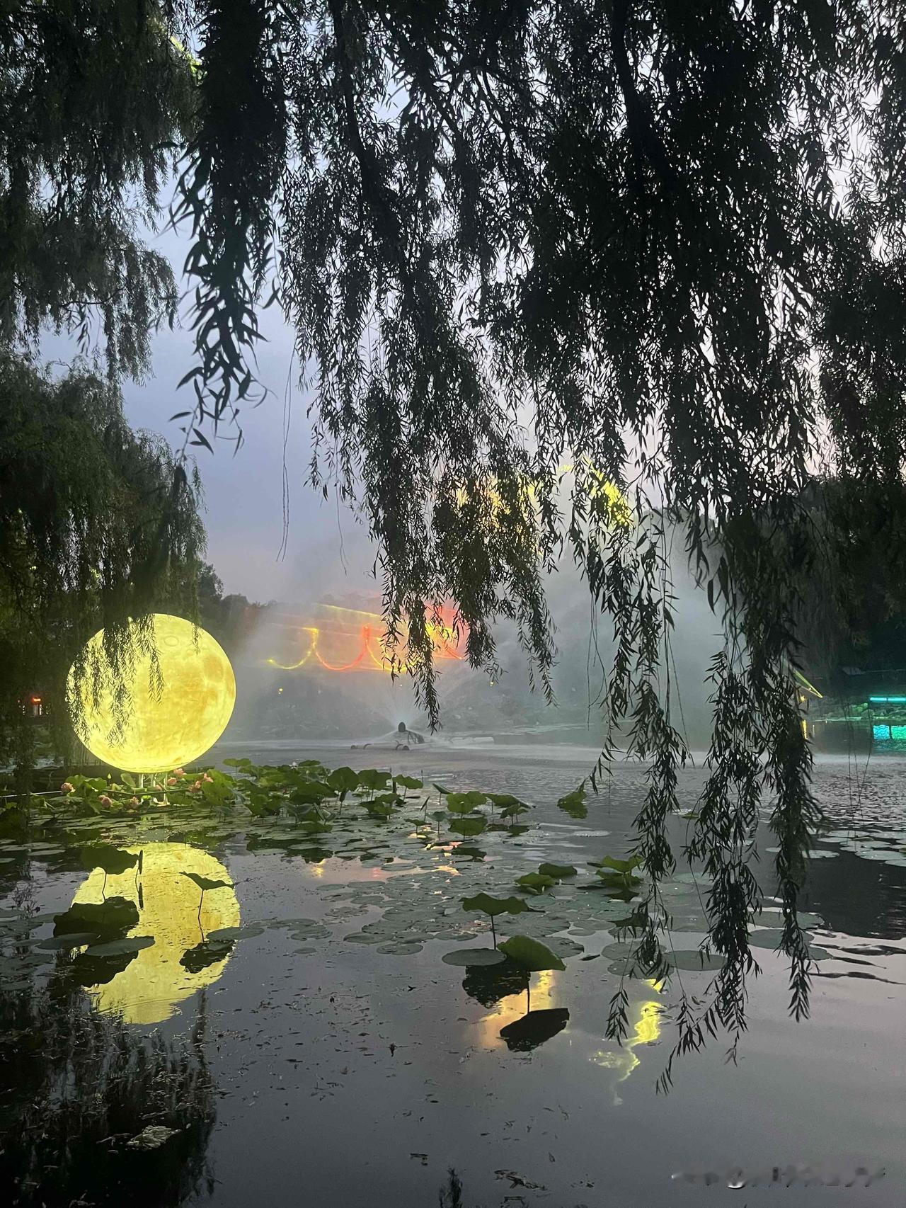 屠呦呦曾说：“要是身体抱恙了，甭管病症轻重，都别慌神，把控好情绪，规律进食，充足