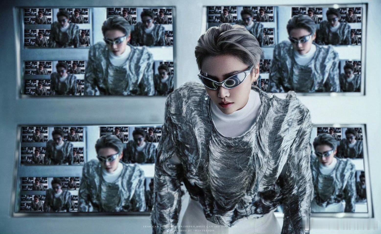 刘雨昕昨天在Wallpaper中文版设计大奖，造型好有未来感[污][污][污] 