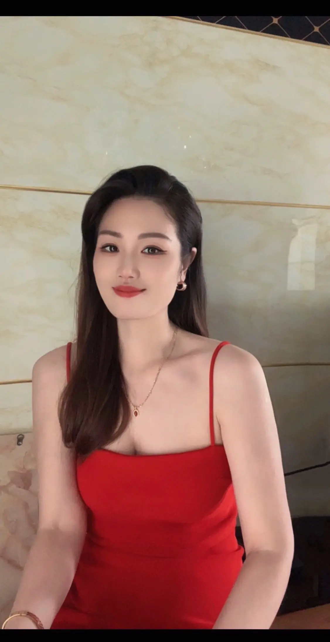 还是夏天好！对于我这非常怕冷的人来说，冬天除了长肉没别的了