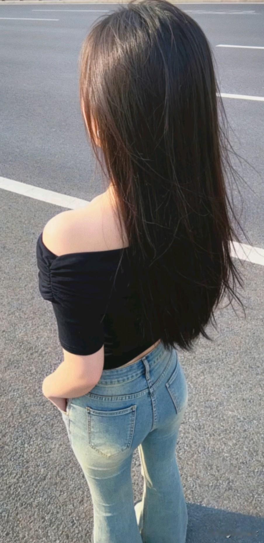 “不要以为熟悉的人就会善待你
 有时候他们比陌生人还可怕”