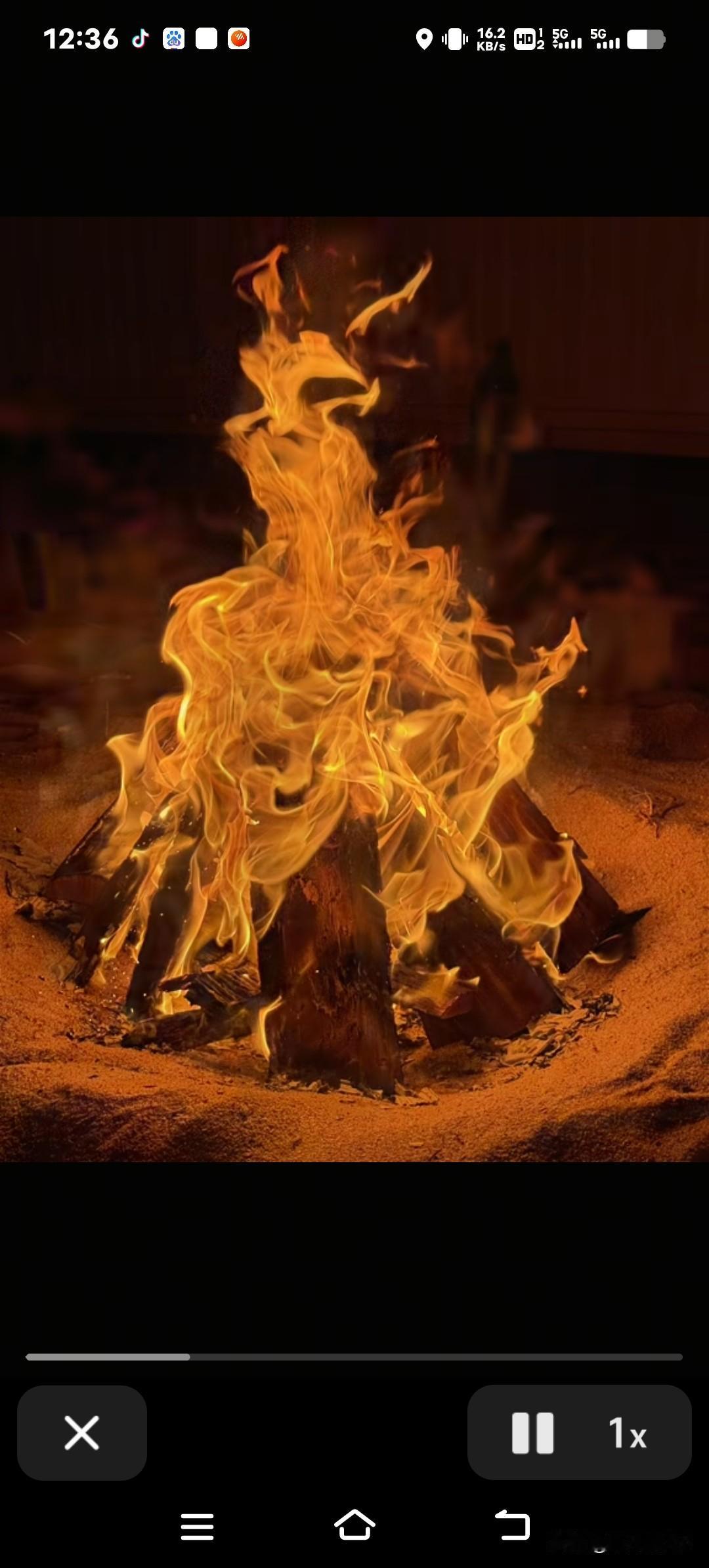 有一种守护，叫“火焰蓝”！他们不是天生就无畏，只是为了守护我们平平安安。哪里有危