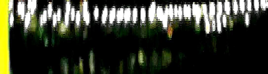 你肯定以为拍吻戏是男演员的“隐形福利”吧？真相能把人看傻。
 
横店片场，男演员