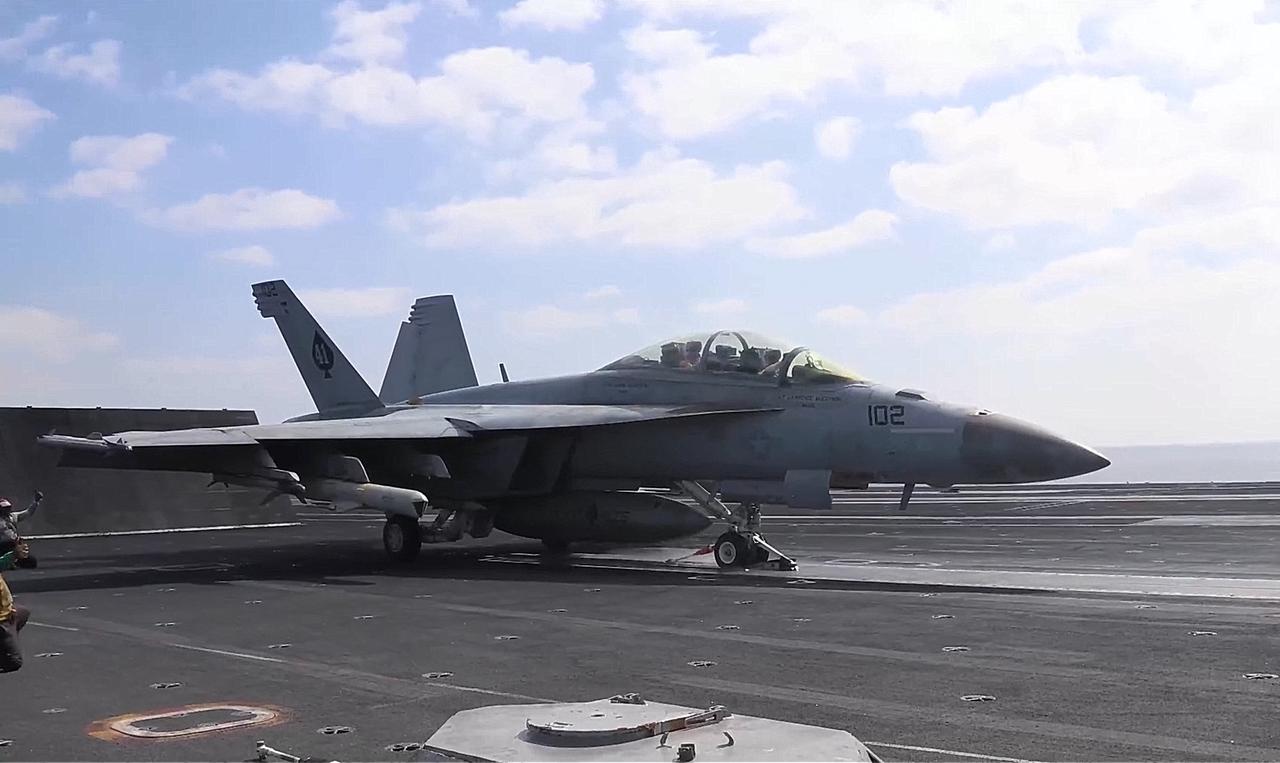 从林肯号航舰出击！