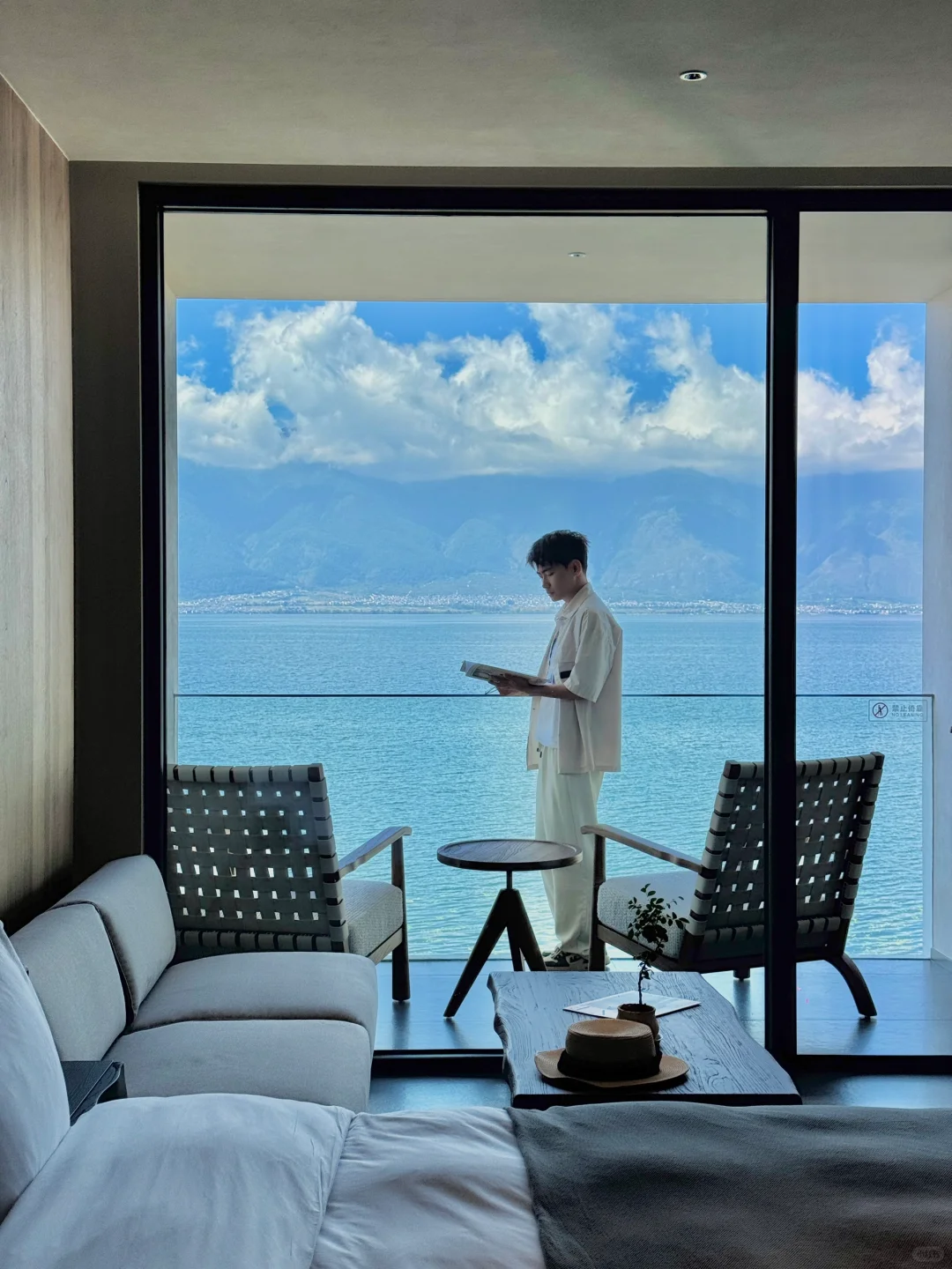 大理的秋天🍁睡进洱海的人生海景房（Live图）