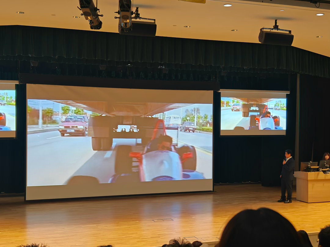 作为香港电影爱好者，能够现场听唐季礼聊电影还是很幸运的一件事。听唐季礼聊天才知道