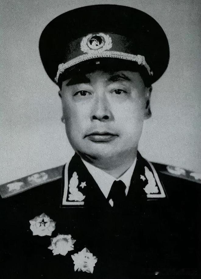 1937年，叛变的地下党约陈毅到酒店里见面，没想到陈毅先去了叛徒家中，只因叛徒媳