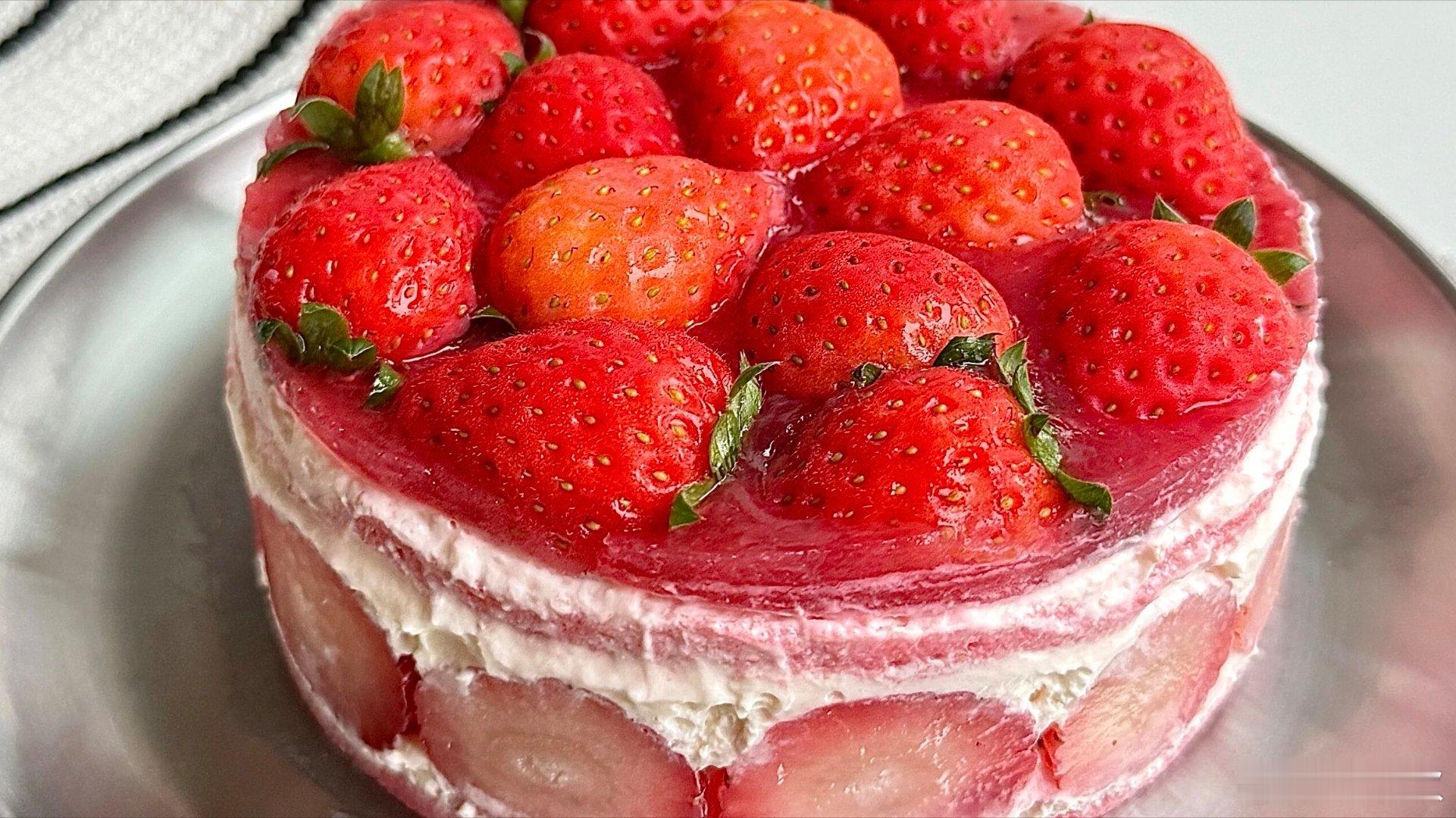 草莓还能吃吗？昨晚的百姓直播间，不少粉丝发问：现在草莓能吃吗？他们的想法，我很理