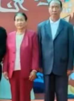 明学昌的老婆李晓芳可不是个简单的人物。这次明所有的人都摊上了官司，被判死刑的有期