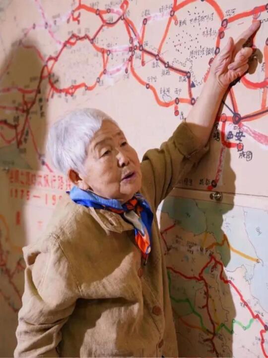 30次丝路，90岁孤身完成遗愿！看哭千万人😭