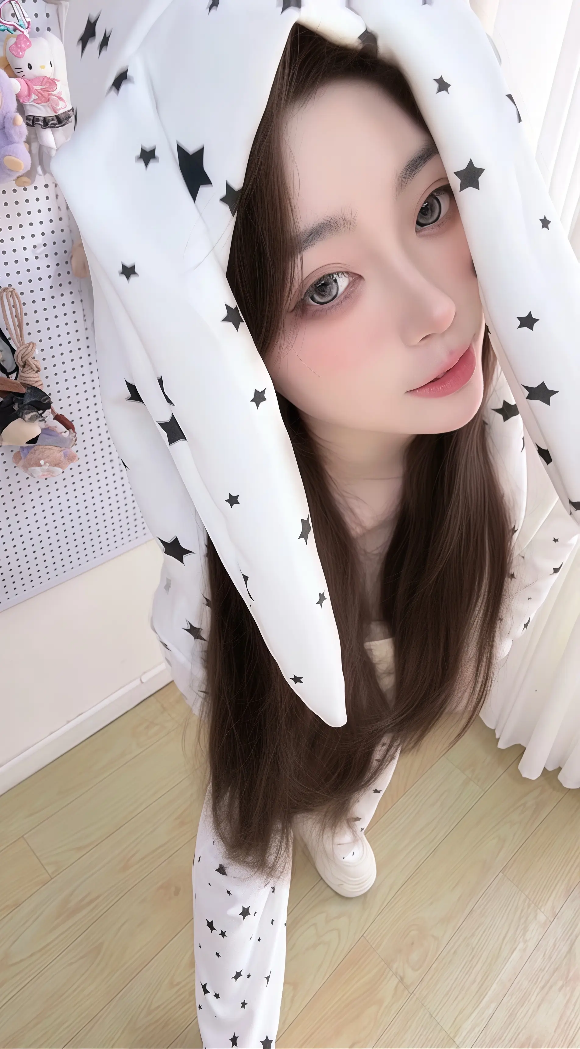 世界都在催促你成为大人 但我记得你怕黑 我要给你留盏灯