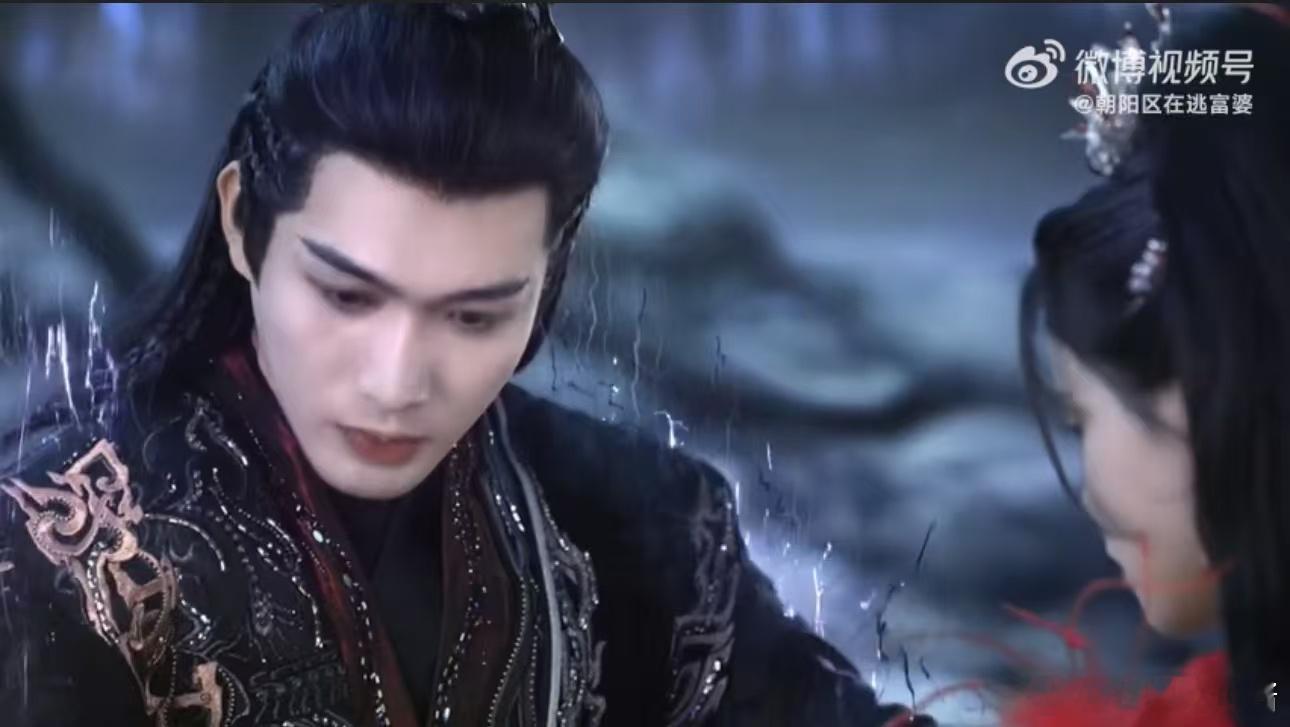 82秒预告 80秒反转  短短82秒，让你对千朵桃花一世开产生了无数猜测。是普通