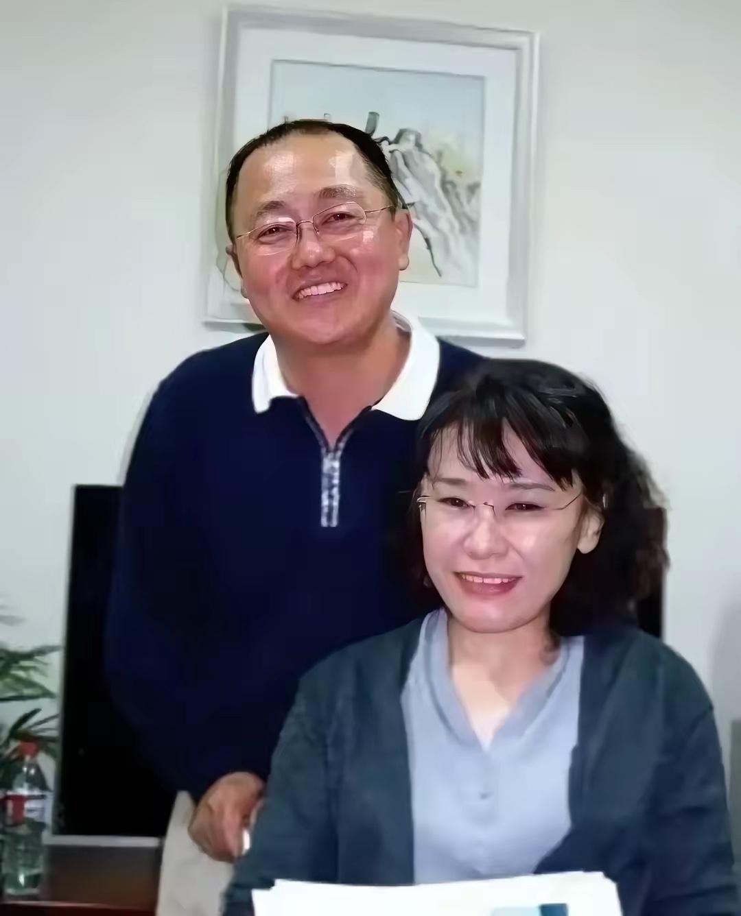 1982年，高材生王佐良娶瘫痪的张海迪，40年后，才知道他是人间清醒。

198
