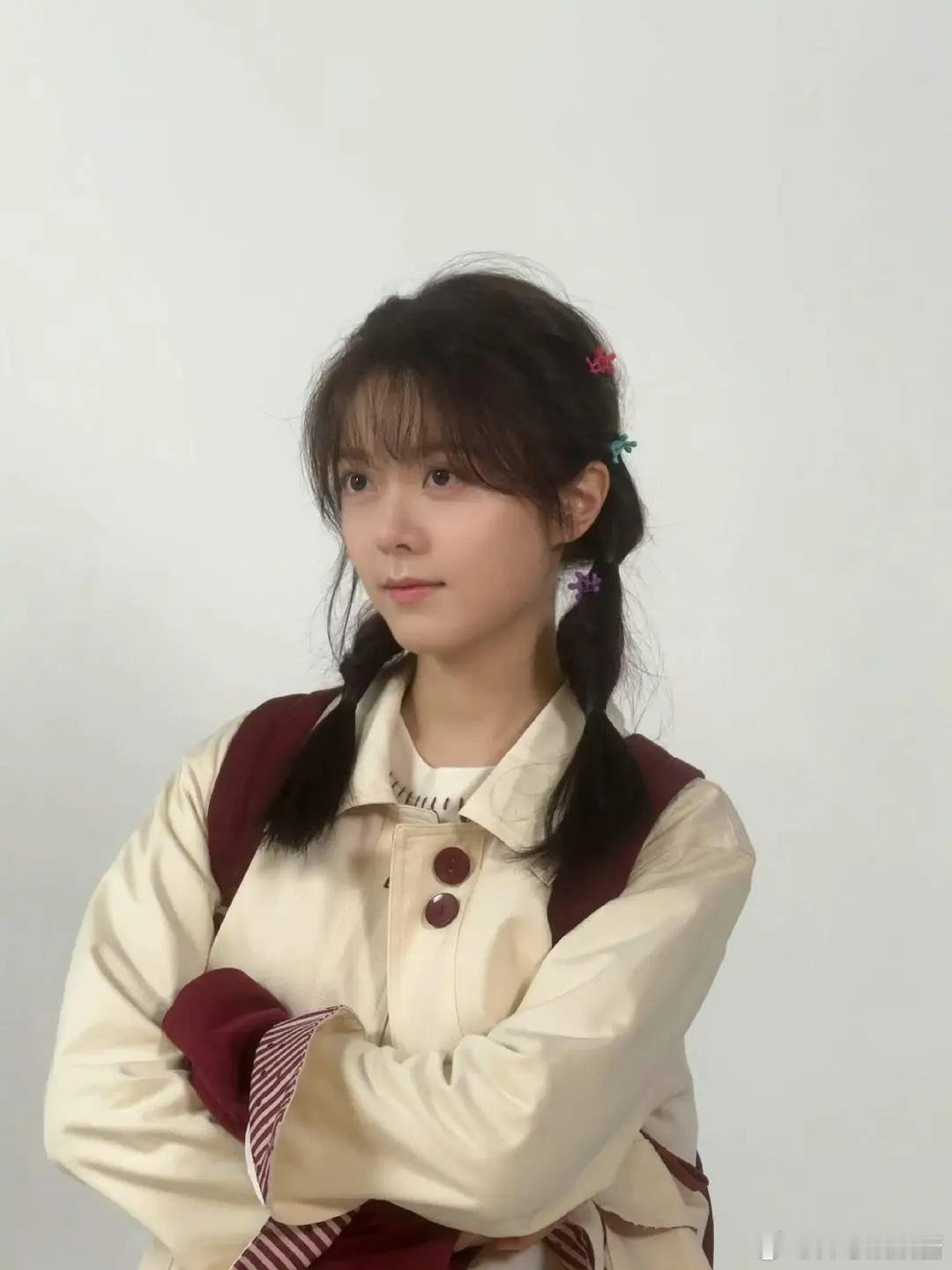 赵今麦樱桃琥珀定妆照 喜欢这个造型吗 ​​​