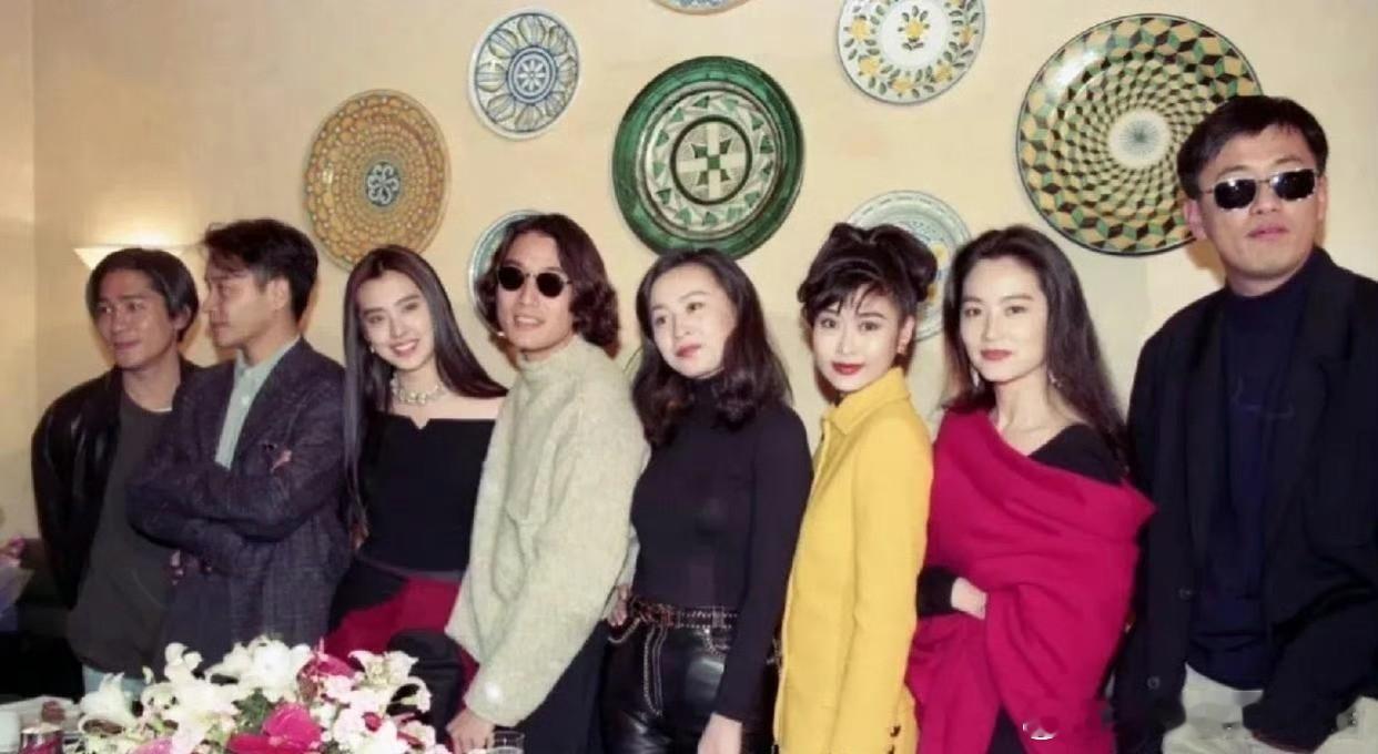 王祖贤太抓眼球了！ 第一眼看见的就是她！ 那你第一眼看到的又是谁？ 