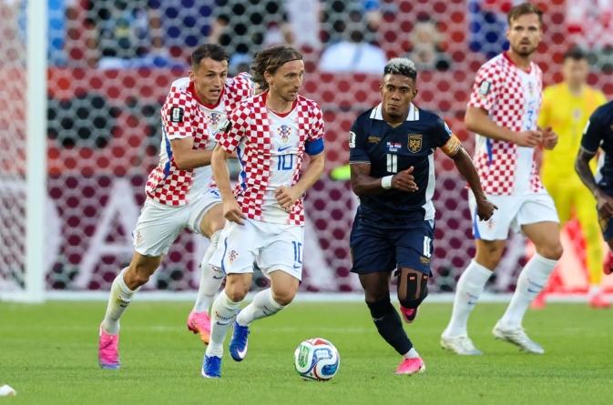 一步之遥！比利时5-1新西兰，埃及1-1伊朗，韩国队濒临淘汰！
首轮2-1逆转欧