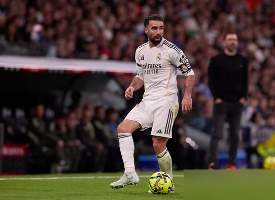 皇马卡马文加要被卖的传闻，跟更衣室打架半毛钱关系没有。之前传他跟吕迪格闹矛盾，全