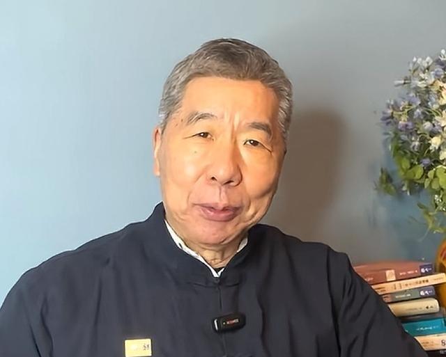张亚中：国民党两派像是演了一出戏，这出戏的主题叫“跪”！而这两派，一派是“亲美”