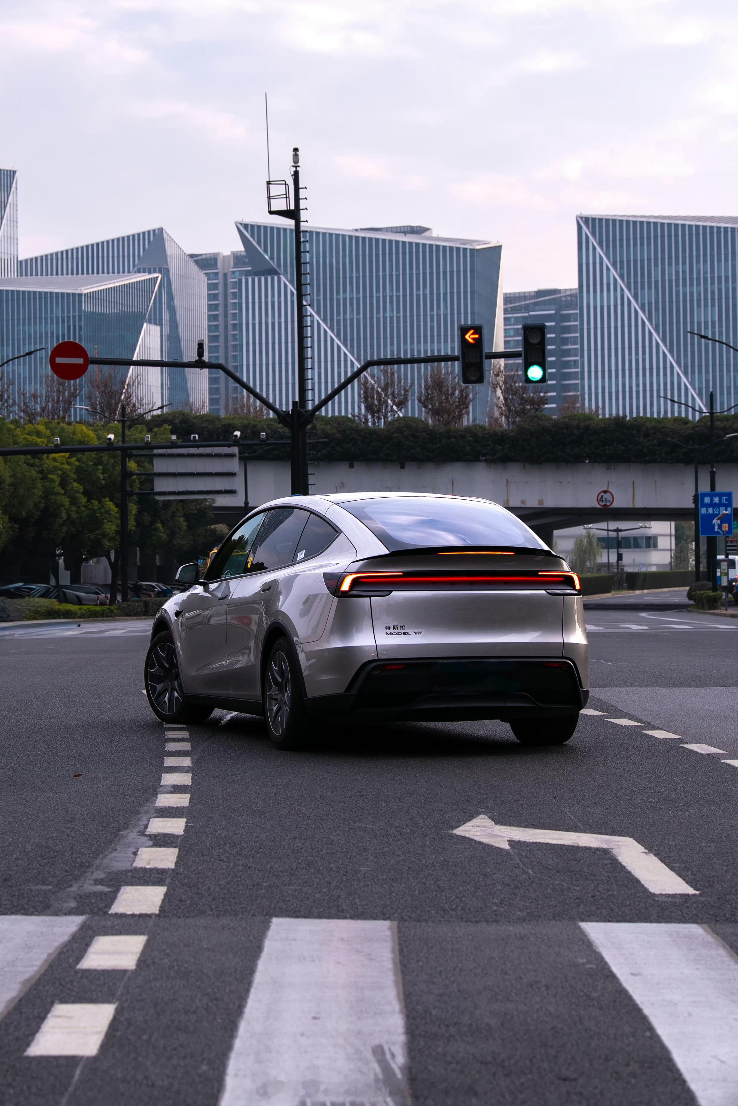 在交易的世界里，“慢”才是真正高效的开始。当你不再急于频繁出手，而是学会静心等待