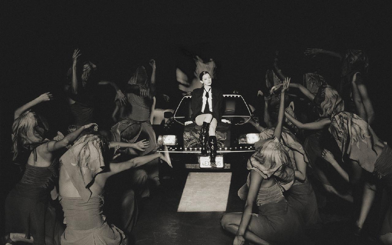 赵美延先行曲概念图释出女王蔑视一切，眼神好牛💫 ​​​