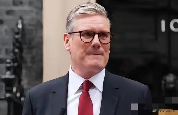 说句实在的，最近中英关系这个走向，还真有点儿让人看不懂。前脚英国法院刚把香港经贸