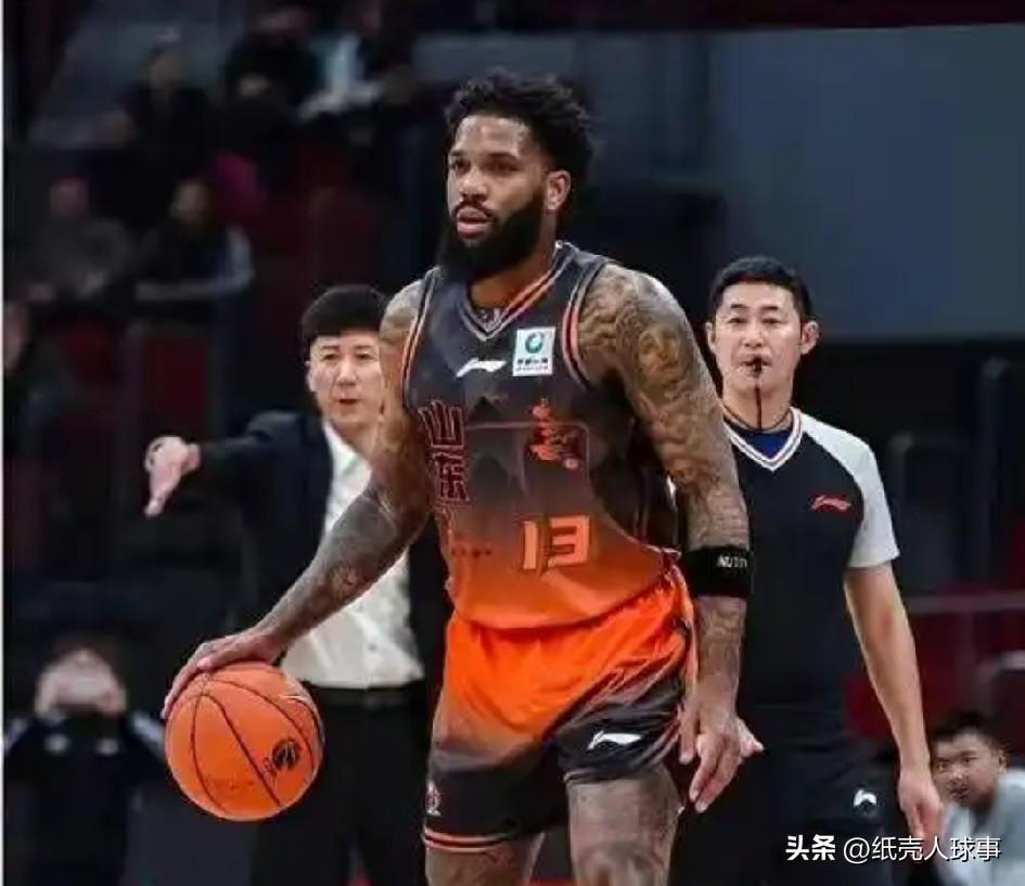 困扰山东队的还剩一个老问题。
这个间歇期，山东高速俱乐部在国内球员的引进上动作颇