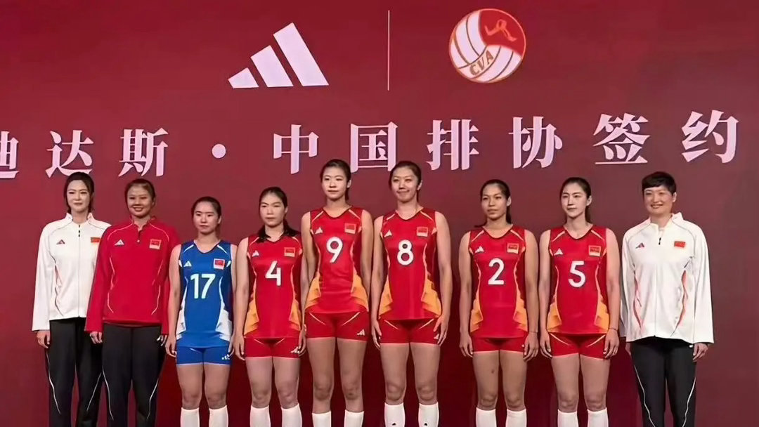 中国女排最年轻世界女排联赛参赛队伍的平均年龄，统计如下：泰国： 27.4美国：2