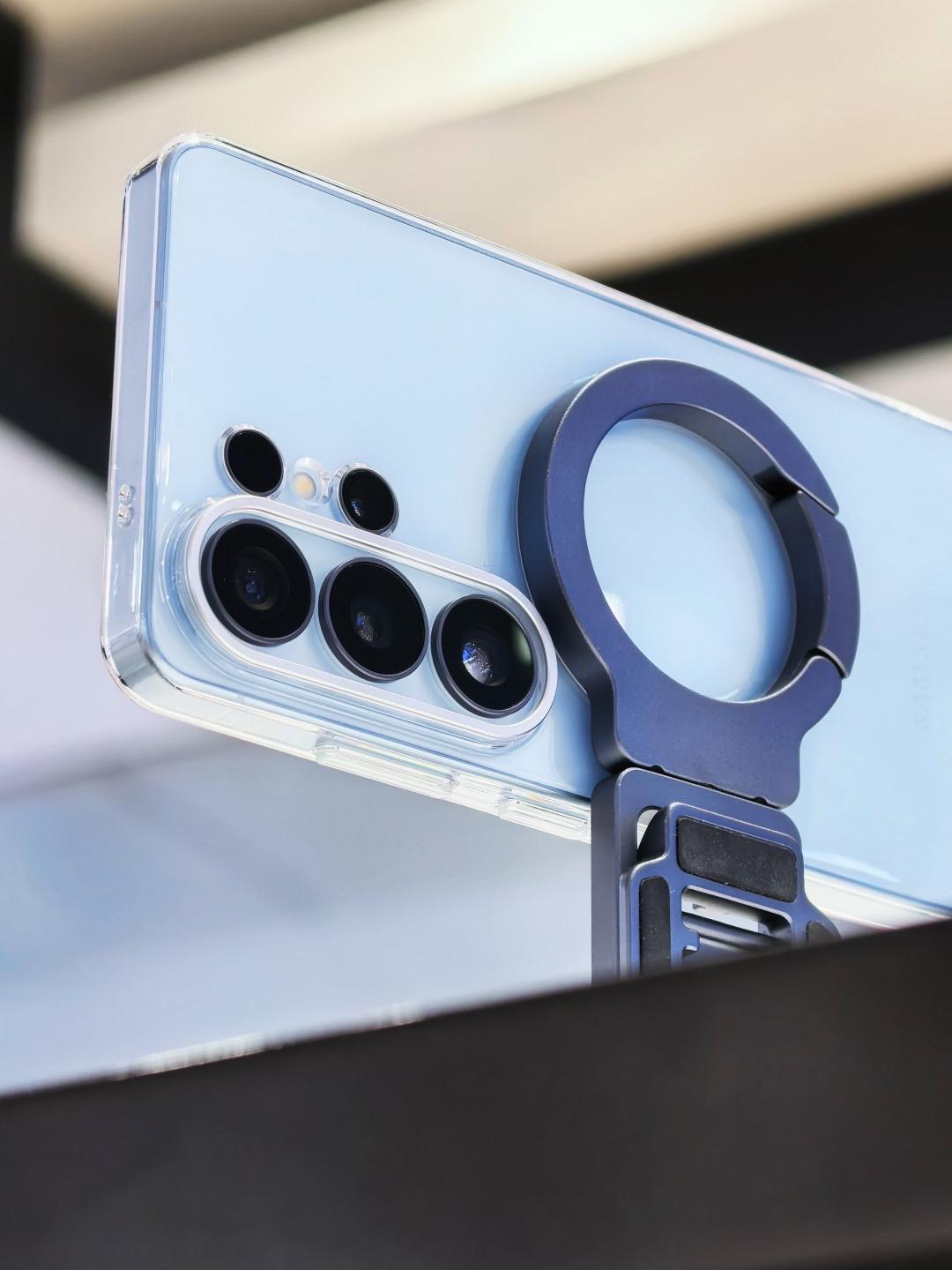 真拒绝不了三星s26这款透明手机壳，太透了。防摔效果也很棒三星s26ultra 