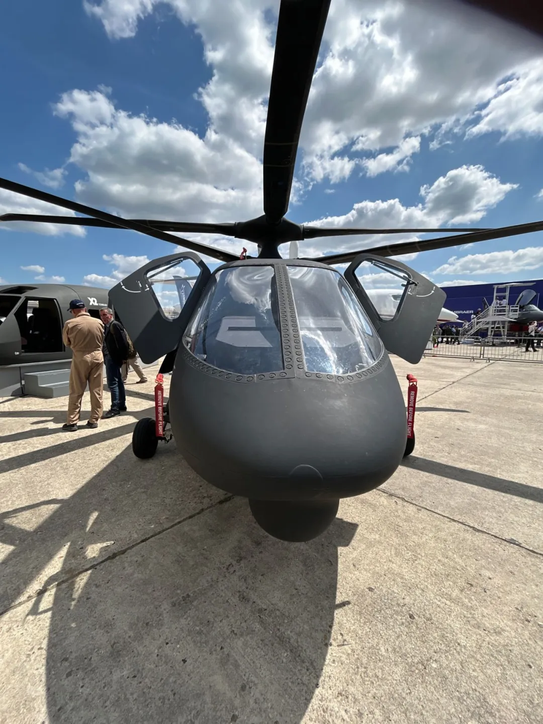 西科斯基S97高速旋翼机地面展示