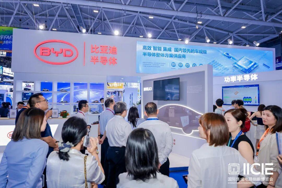 比亚迪璇玑A3已经进入到规模化量产阶段了。这个速度非常快，5月底推出来的，现在就