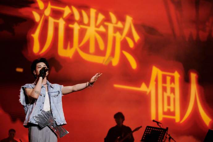 曾舜晞音乐节新体验   这么精彩的音乐节的感受，真的是太赞了，曾舜晞音乐节新体验