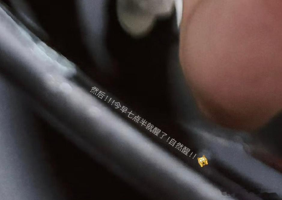 朱志鑫营业照又藏字了朱志鑫单飞朱志鑫一路向海的少年