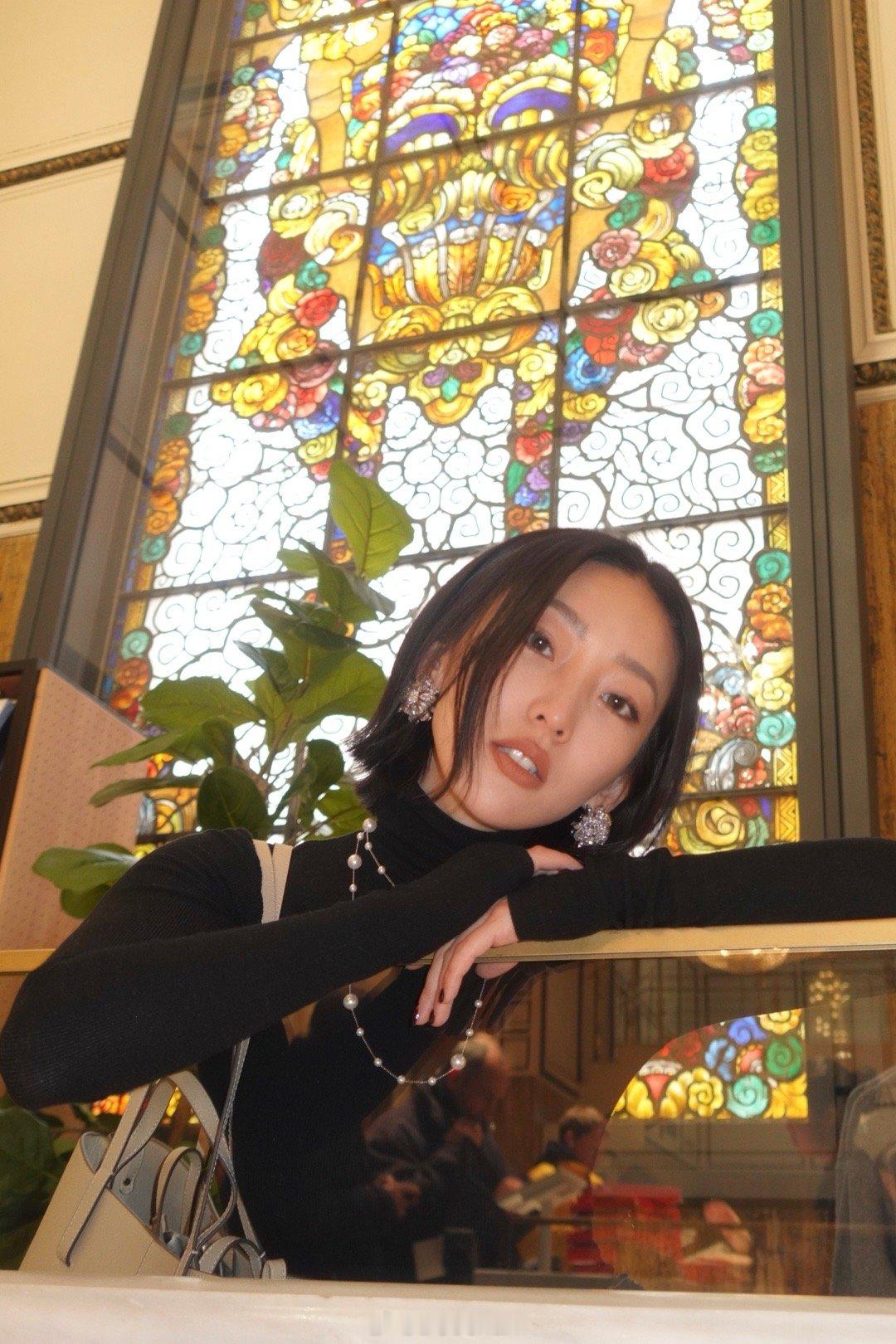 因为有你们在这里，马德里的四季都像家一样温暖热闹。Deeena娜就这样穿deee