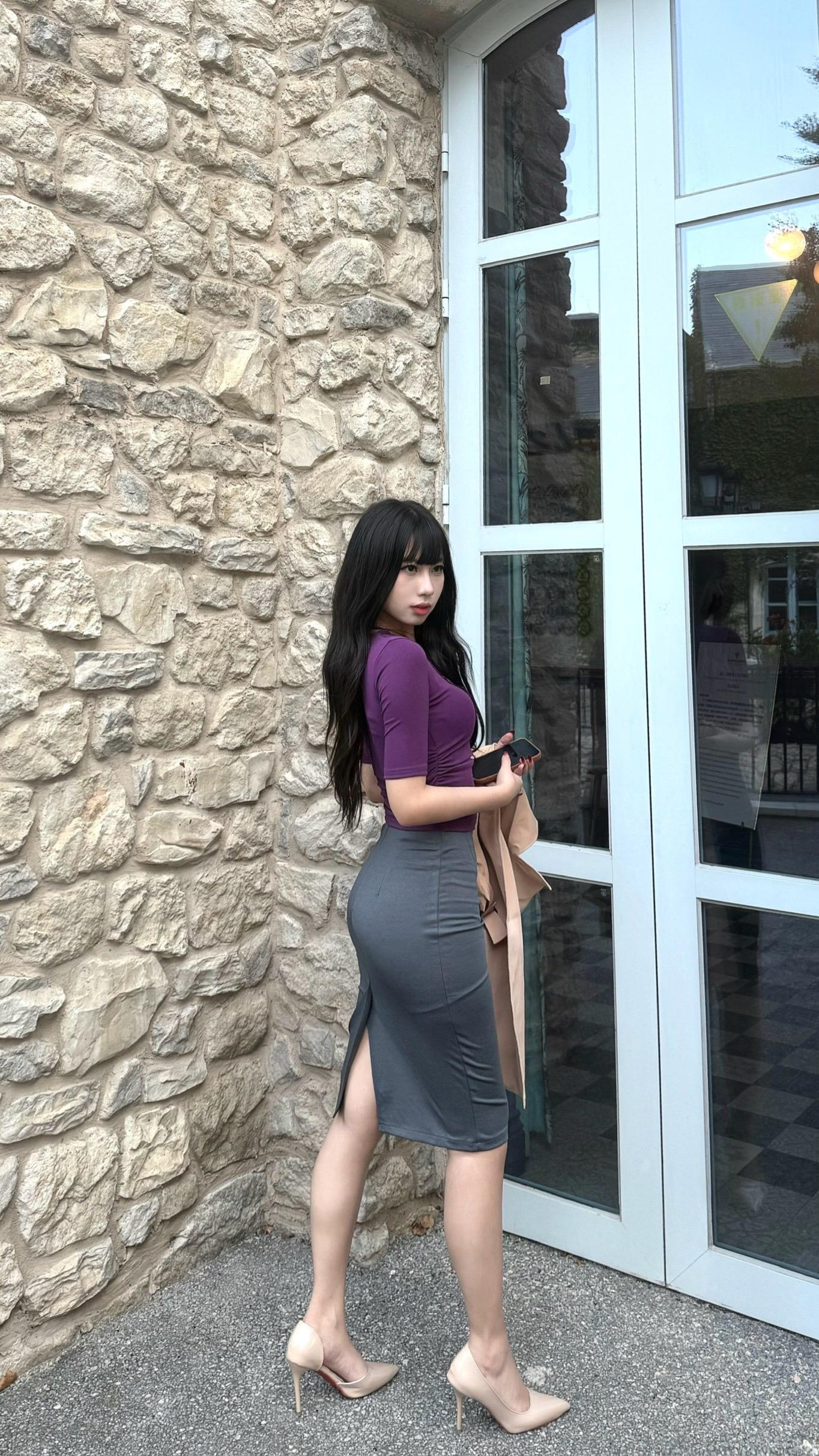 在背后骂我的可以欣赏我的翘臀。