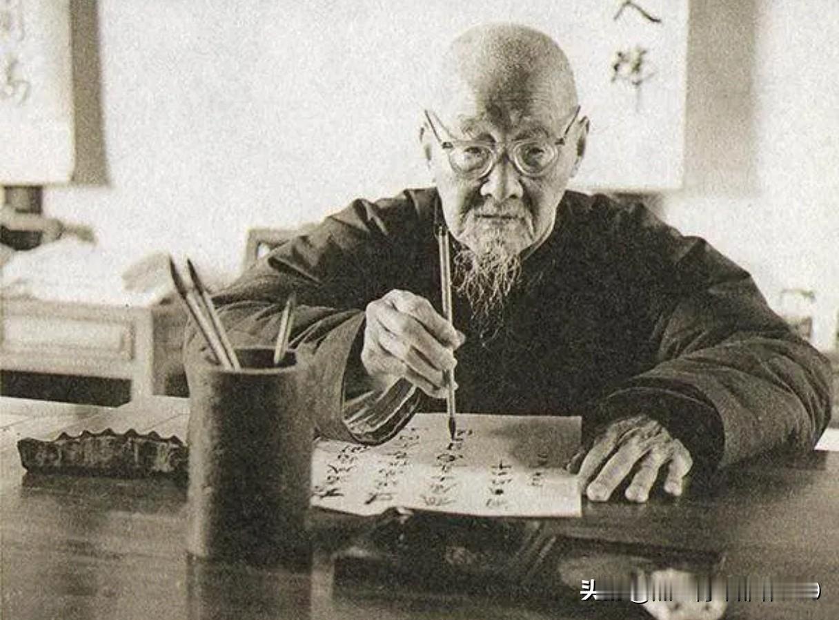 《孟子·尽心上》说，人应“居移气，养移体”。孟子的意思就是君子应修炼内心，培养浩