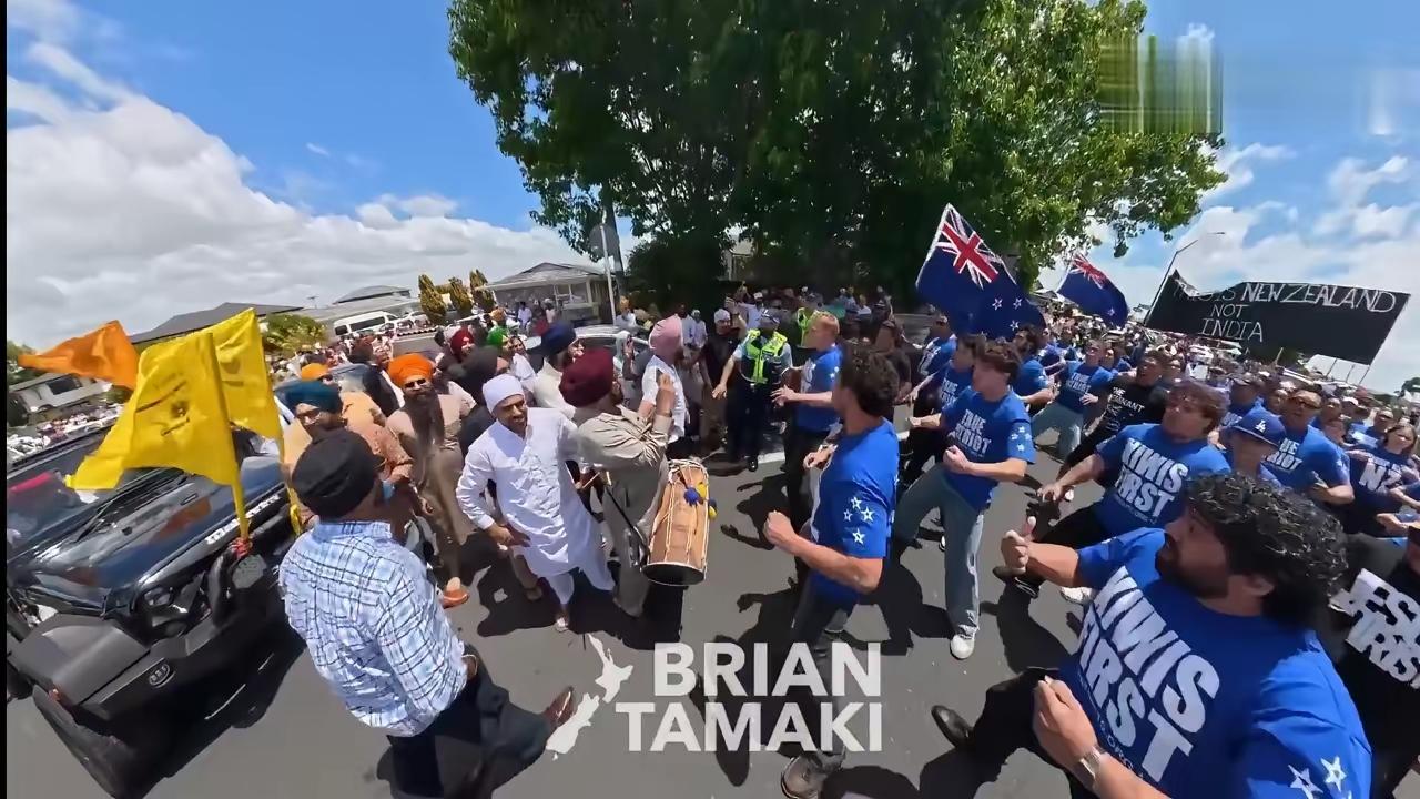 印度移民已经成了全世界的公害，因为他们一是数量实在太多，二是素质实在不高，三是往