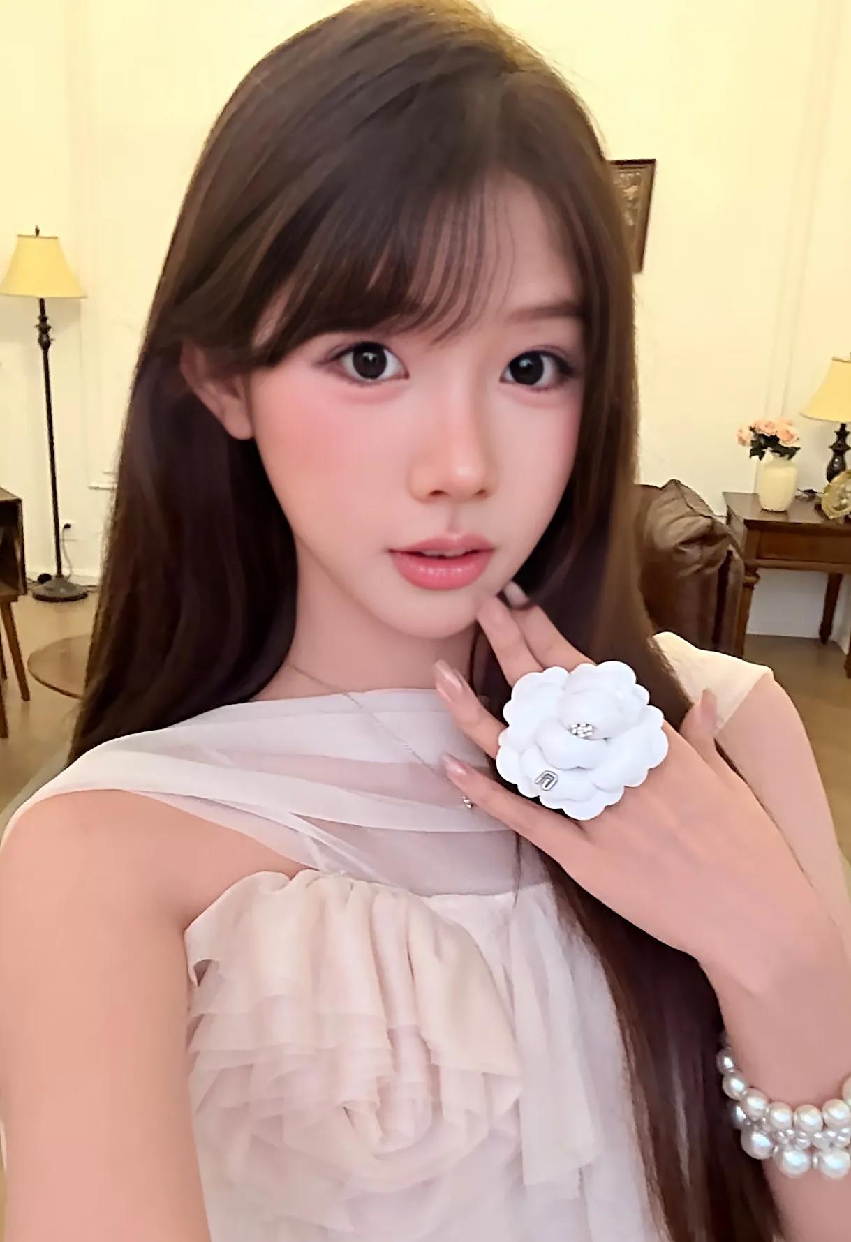 这个不好说，在没用可以替代王者荣耀这个游戏之前应该还可以撑段时间吧！
王者荣耀这