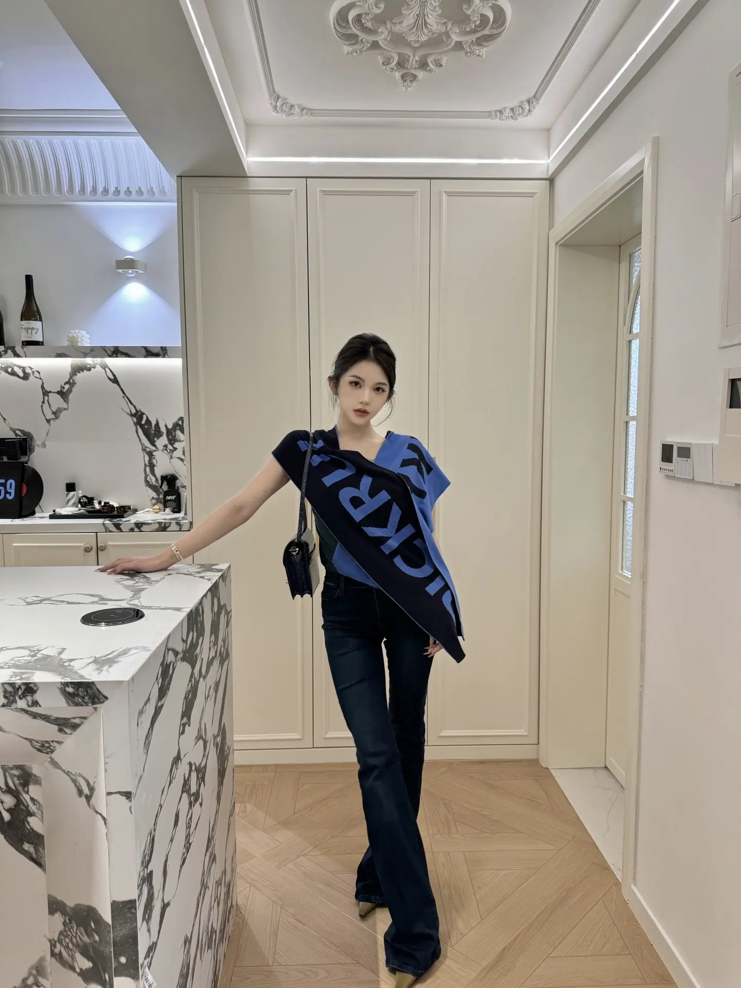 你身上的温柔是克莱因的蓝再加点莫奈的灰“现实与乌托邦的结合”🥹
