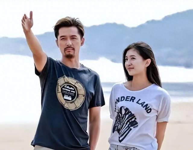 胡歌：本以为与黄曦宁儿女双全就够幸福了，没想到现在幸福又升级