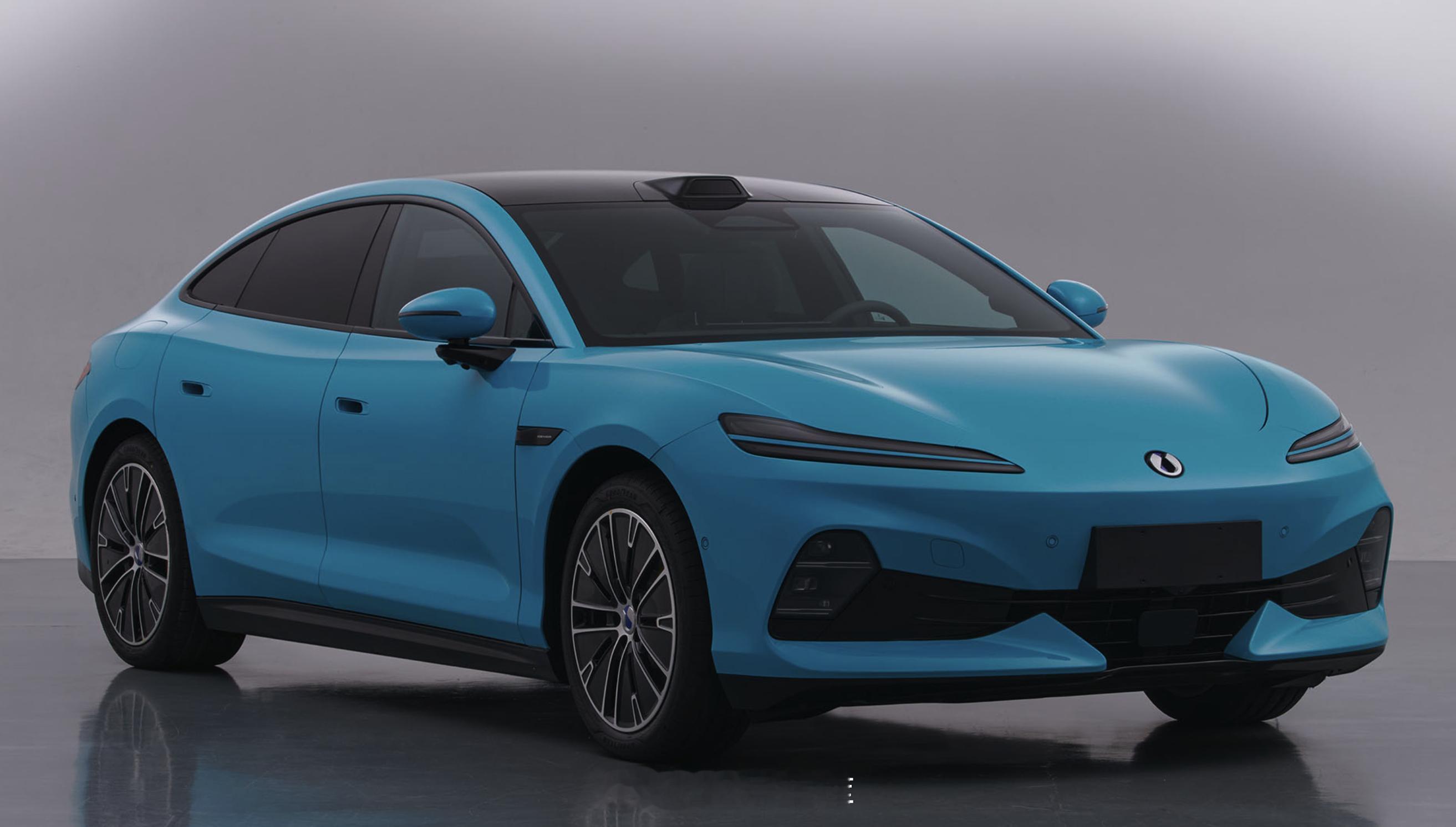 腾势Z9 原来还有轿车，申报图用的浅蓝色，还是能凸显轮廓的。至少还有紫色、灰色、