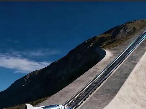 马伟明又提了一个让全世界航天圈集体失眠的想法，在平均海拔4000米的青藏高原，铺