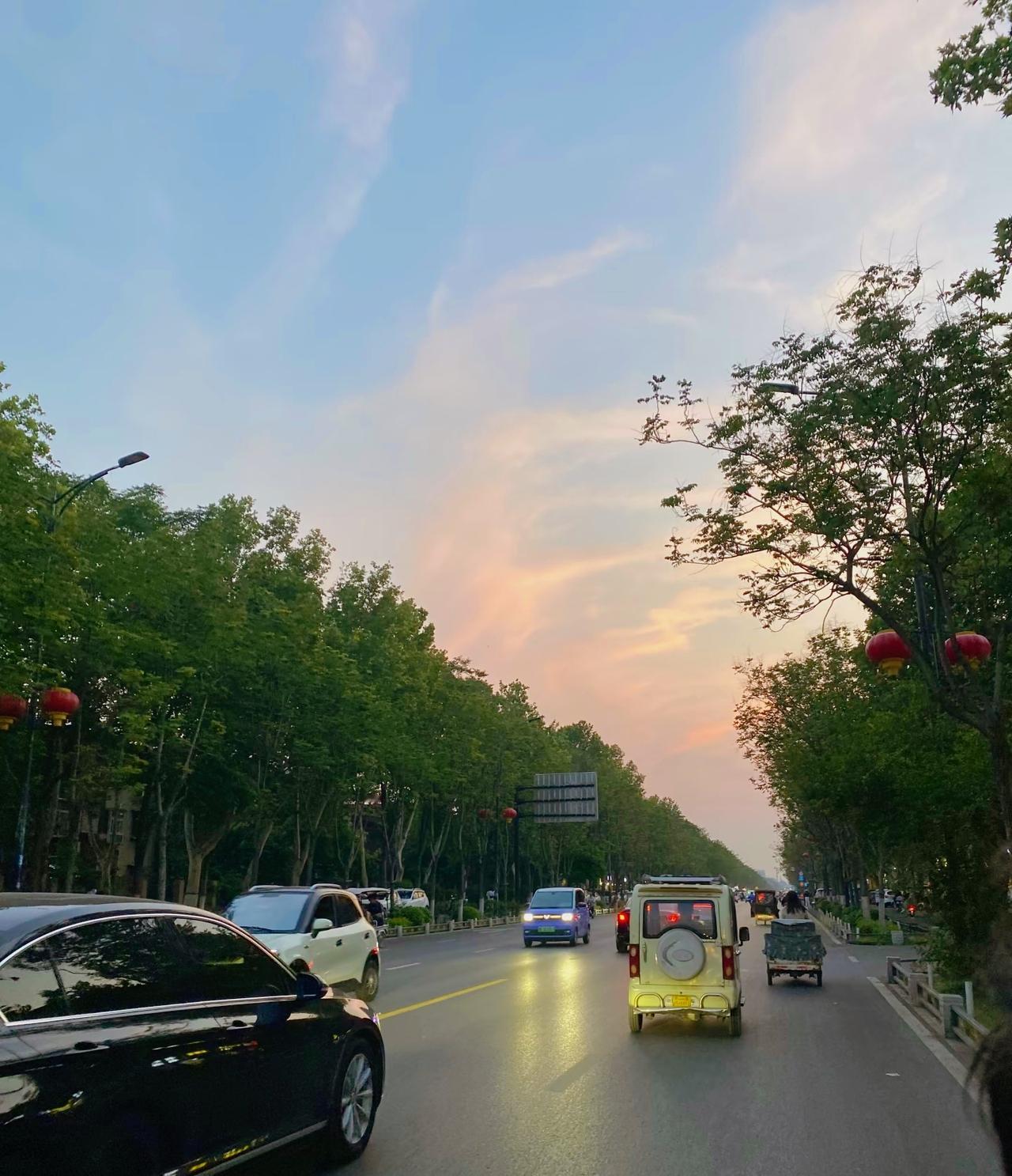 ：）
想妈妈的时候，就摸摸耳朵。这
块骨头是妈妈给的“永恒礼物“。
这个永恒礼物