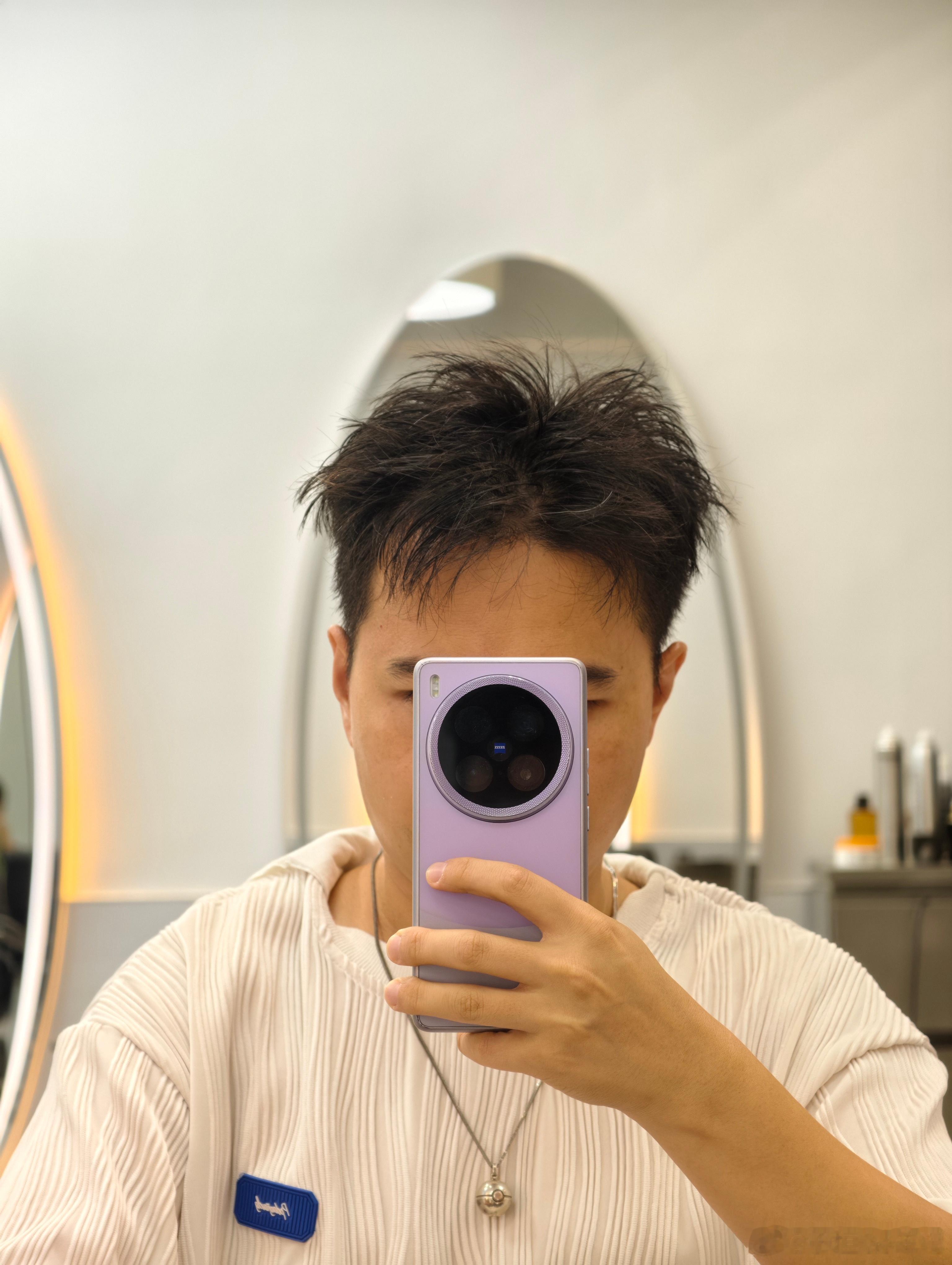 来处理下我这一头杂毛剪完舒服多了！ ​​​