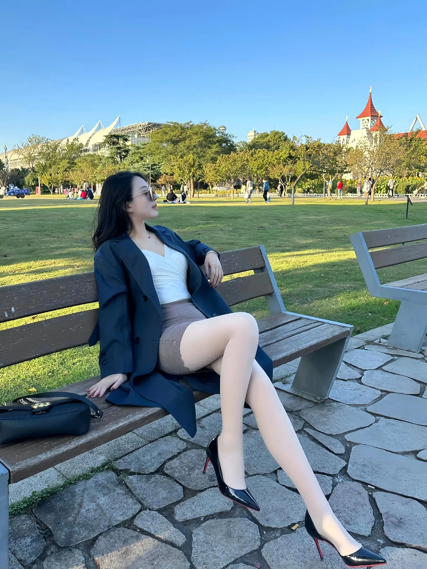 我一生只亏欠两个人，那就是父亲和母亲，父母的恩情，我一辈子也还不完，除...