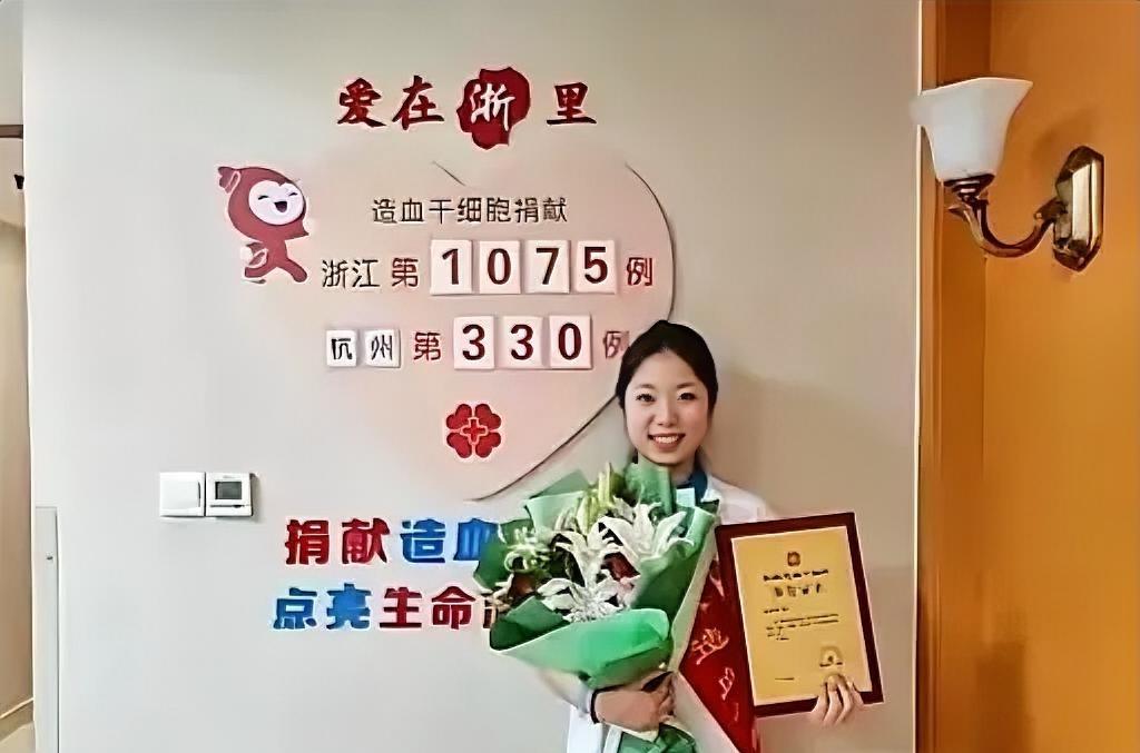 试用期刚上班，

老板却批长假，

这姑娘到底干了啥？

那天金格格把一张盖红章